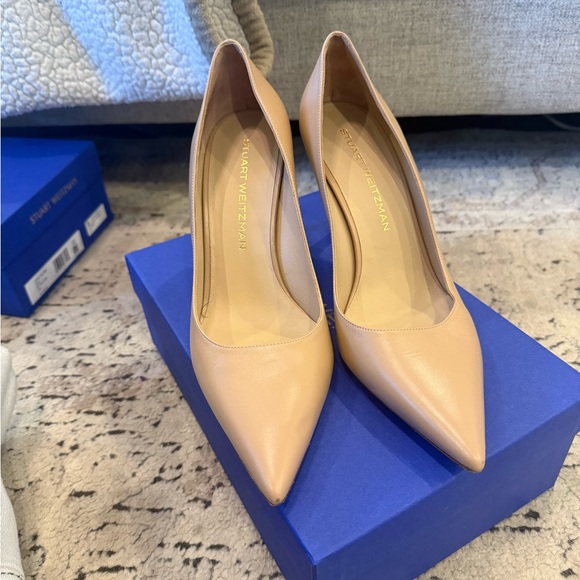 Stuart Weitzman Nude Heels - Picture 4 of 5